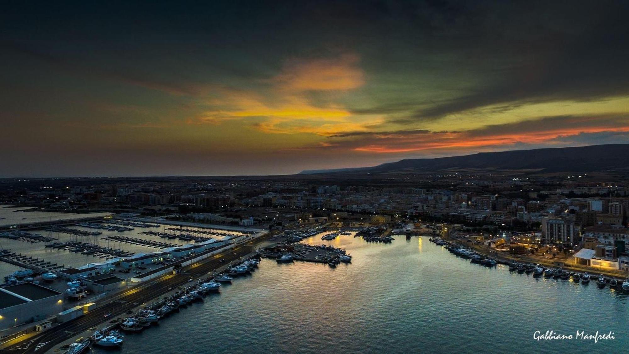 Ca Del Centro Aparthotel Manfredonia Εξωτερικό φωτογραφία